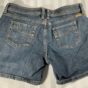 Size: 12 - Medium Wash Jean Short